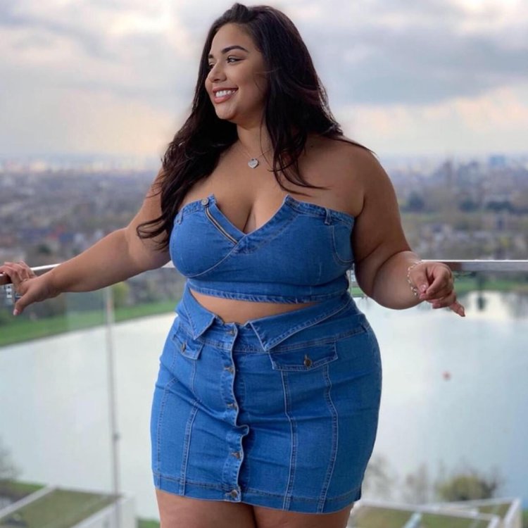 Lush beauty curvy Andrew London