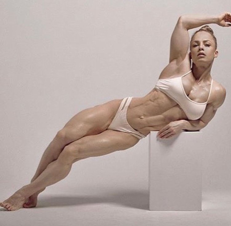 Eleonora Dobrynina bodybuilding