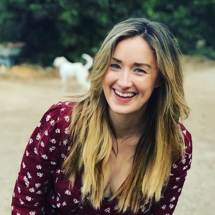 Portrait Ashley Johnson