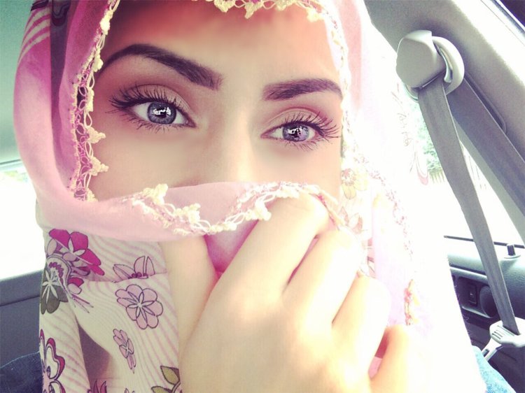 Zarema Irzakhanova without a hijab