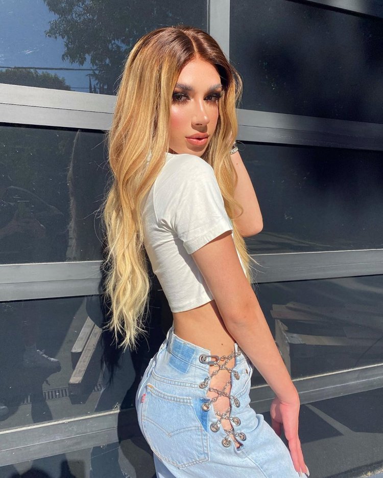 Amanda elise lee selfie