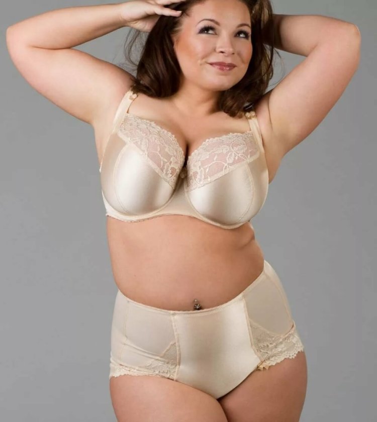 Svetlana Kashirova plus size model