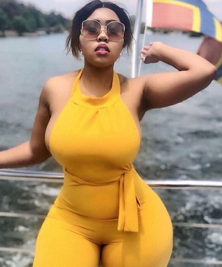 Amirah Dyme Hips in Big