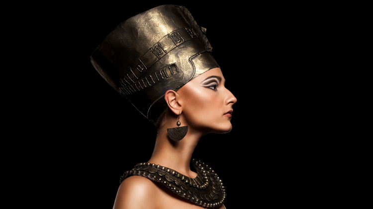 Makeup of the Egyptian Queen Nefertiti