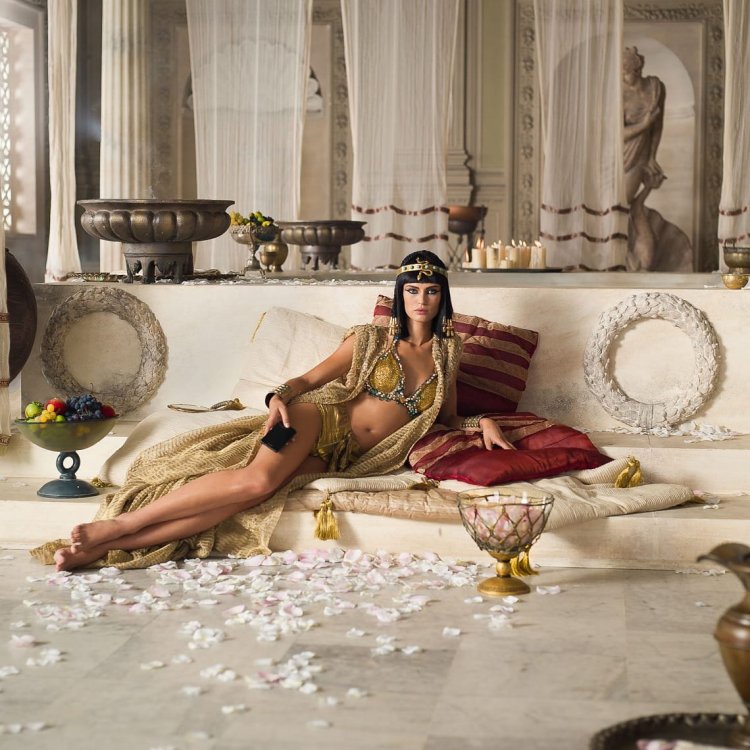 Monica Bellucci Cleopatra milk bath
