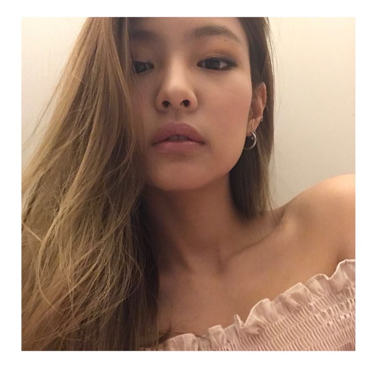 Kim jenny collarbone