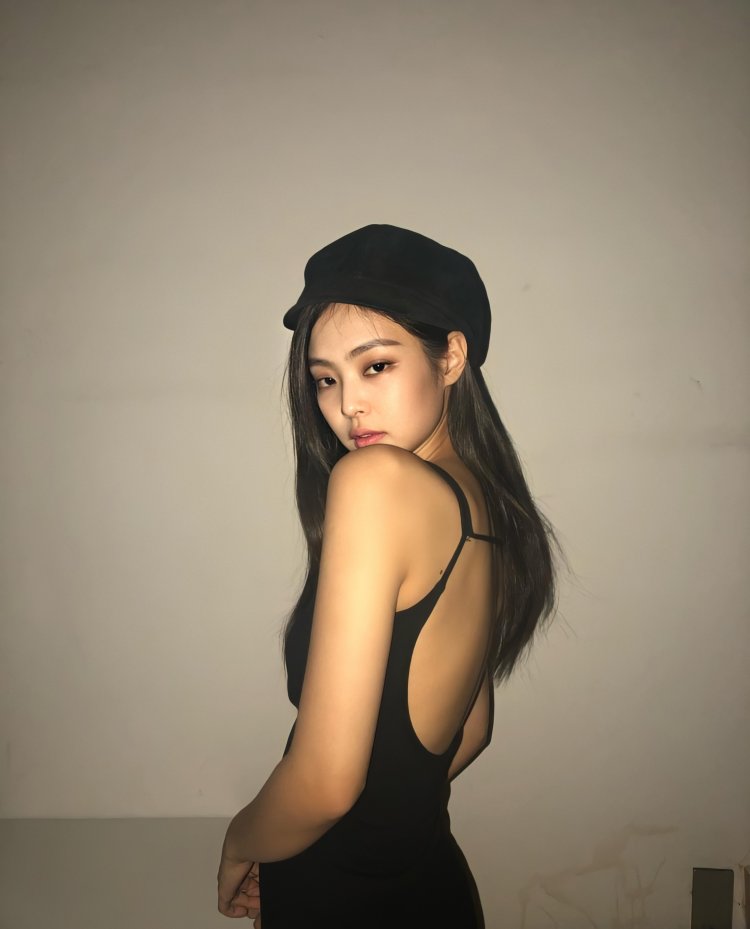 Jennie Kim Hot