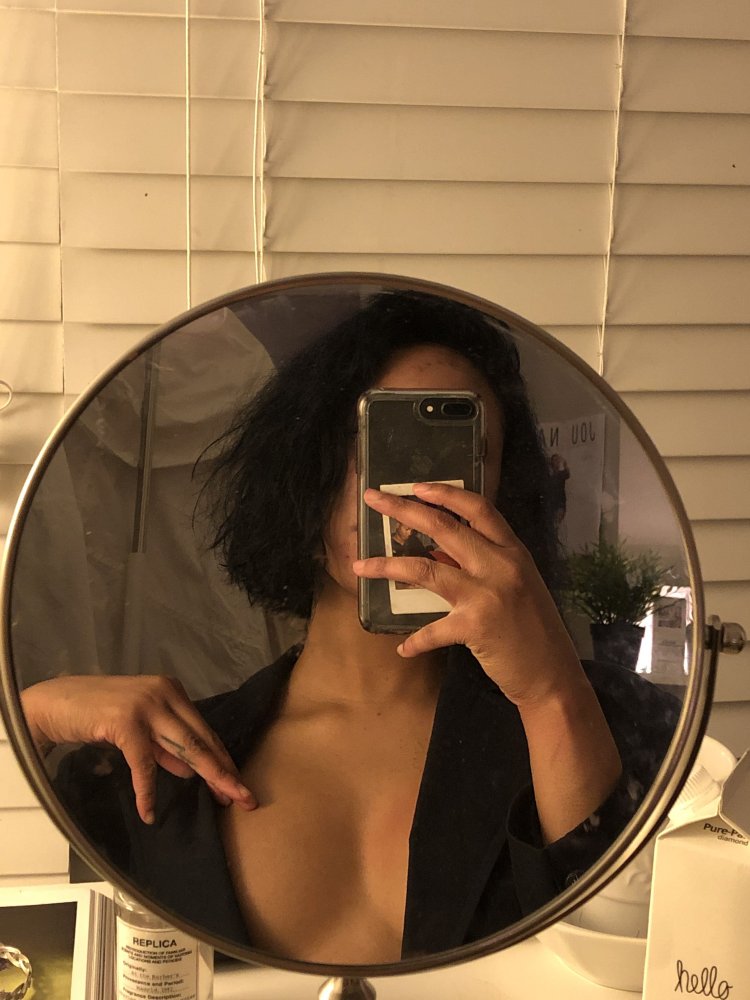 Girl in the mirror Aesthetics