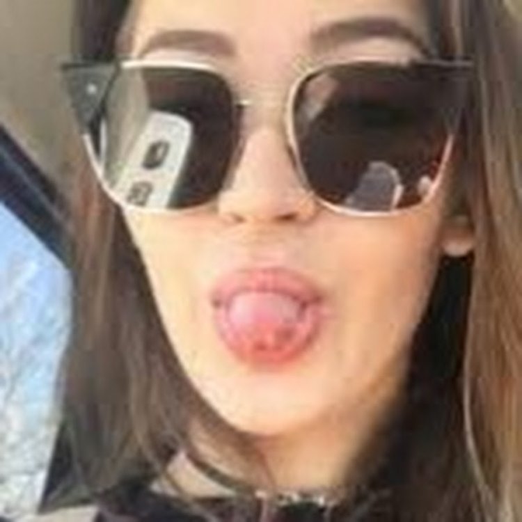 Chantal daniel selfie