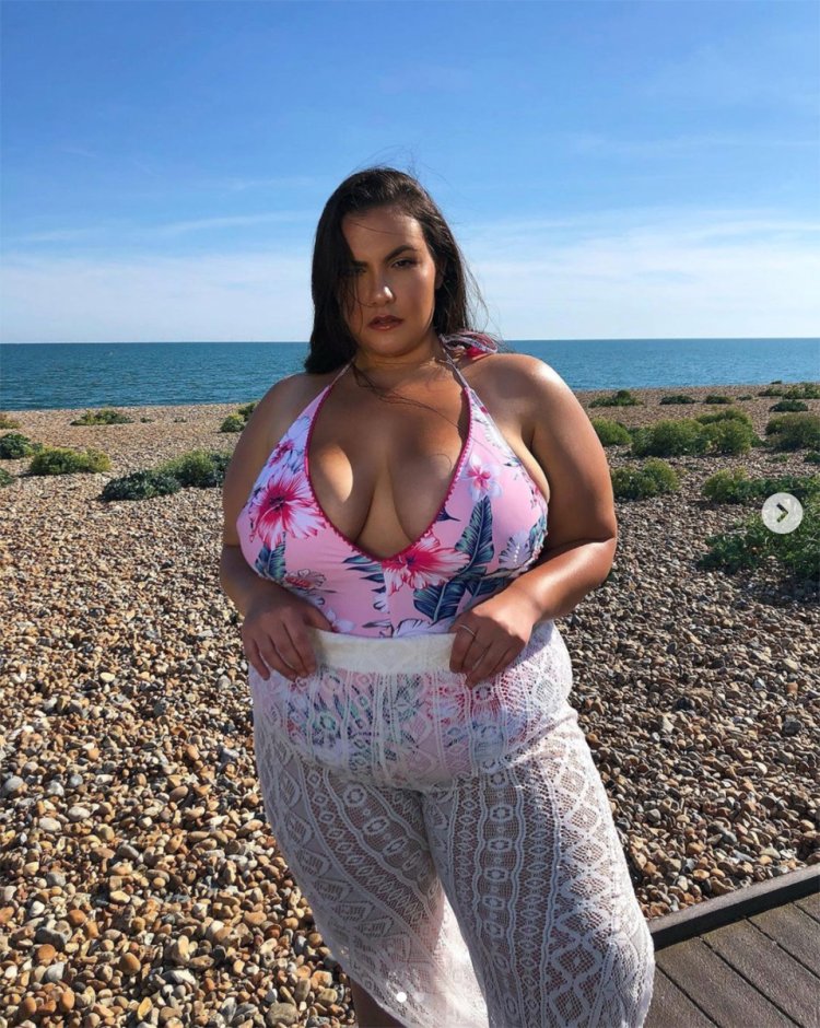 Lauren Sangster plus size