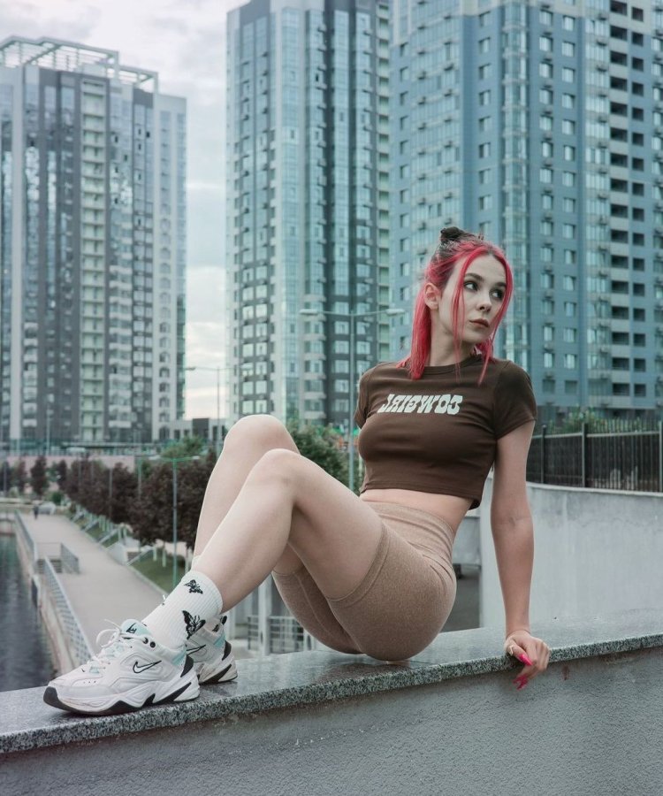 Mary Magdalene bimbo