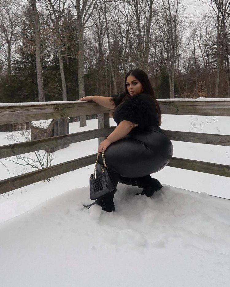 Gabriella Lazcano plus size model