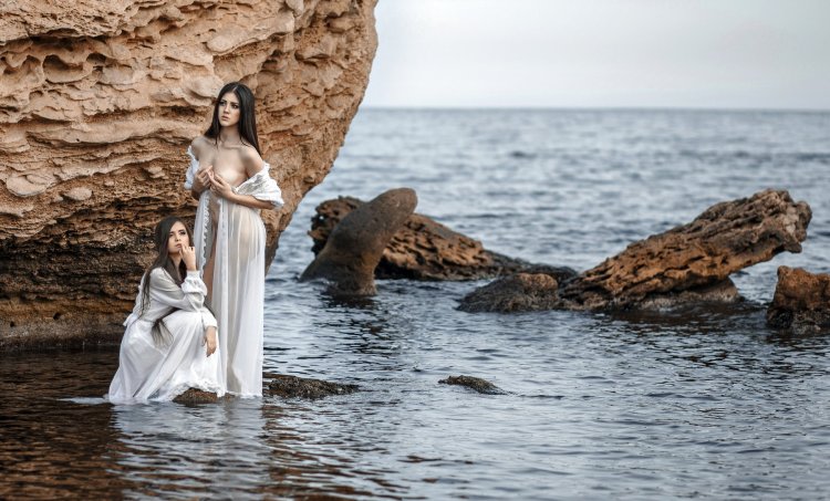 Photoshoot at the sea