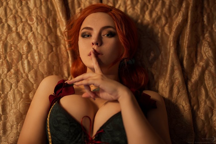 Yulia Shuenkova cosplay Triss