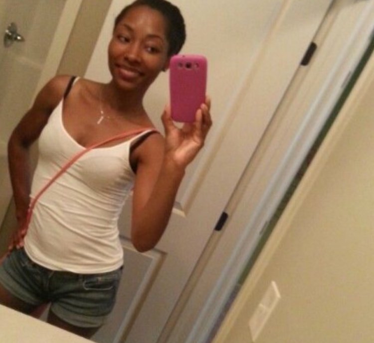 Big butts in the mirror