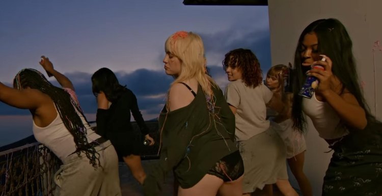 Billie Eilish clip moments