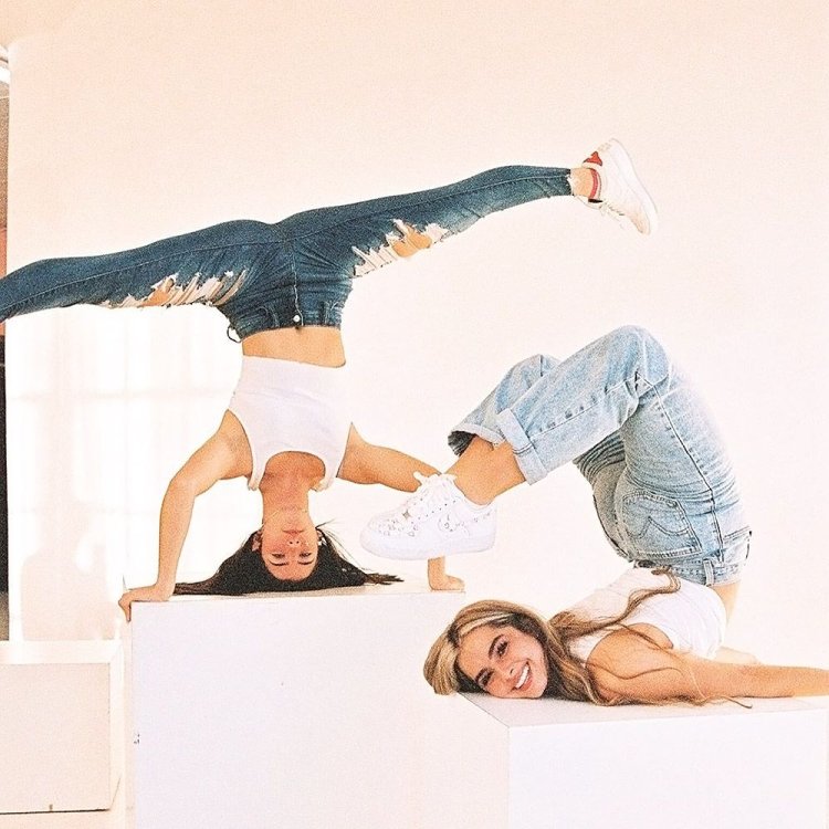 Addison Ray and Charlie DAMELIO