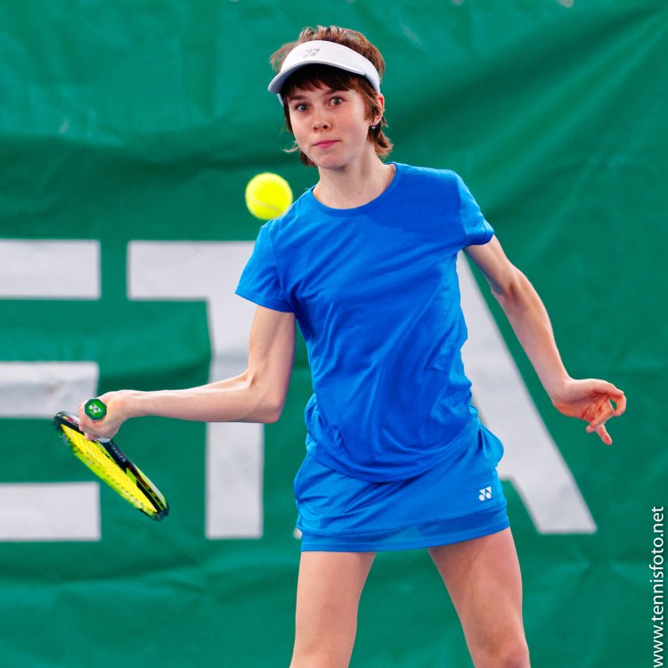 Linda Noskova tennis player