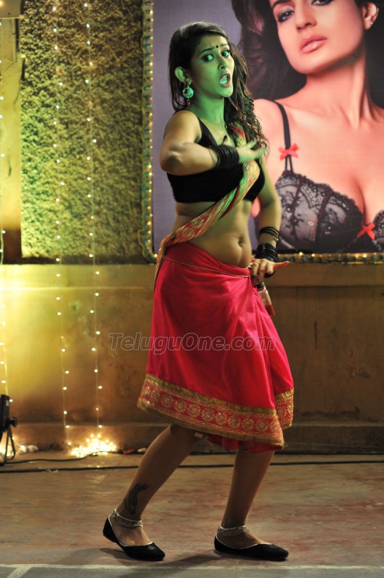 Pooja Jhaveri photos hot