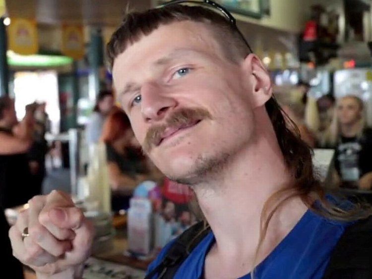 Red neck teenage boys