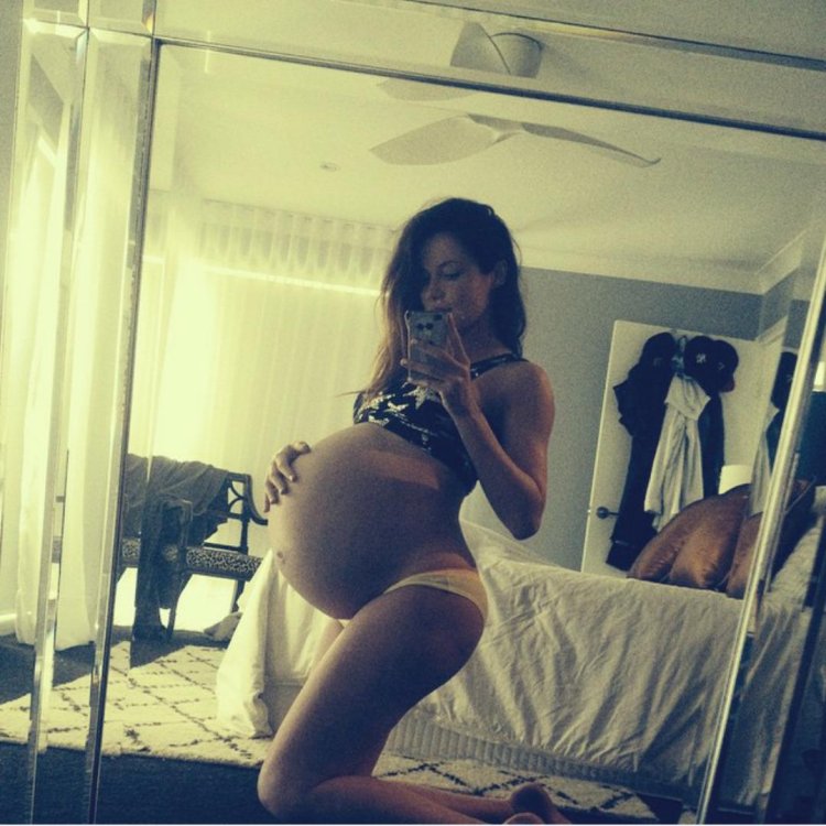 Selfie pregnant