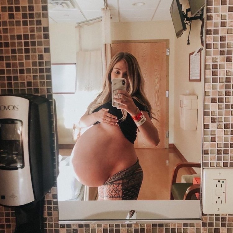 Pregnant Big Belly Selfie