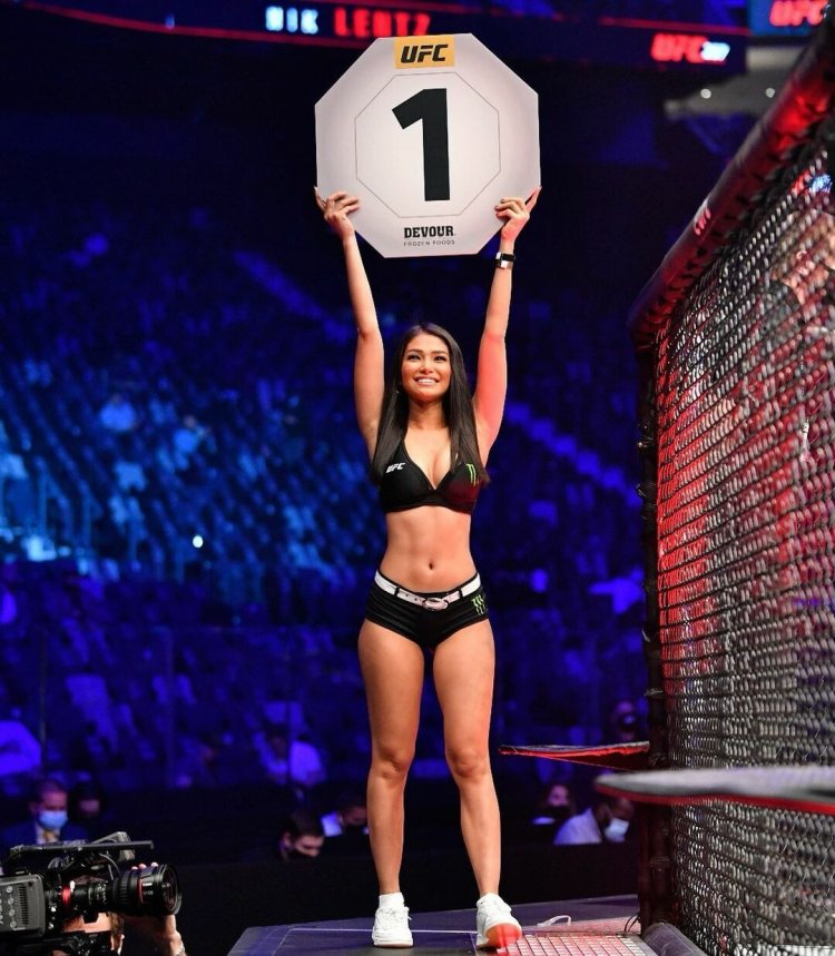De la cruz octagon girl