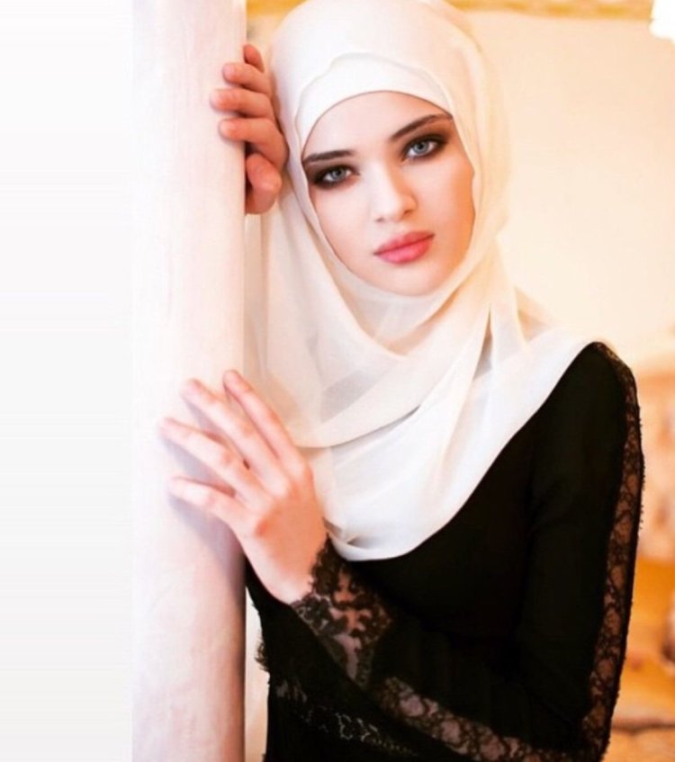 Ilona Bisultanova Dolce Gabbana