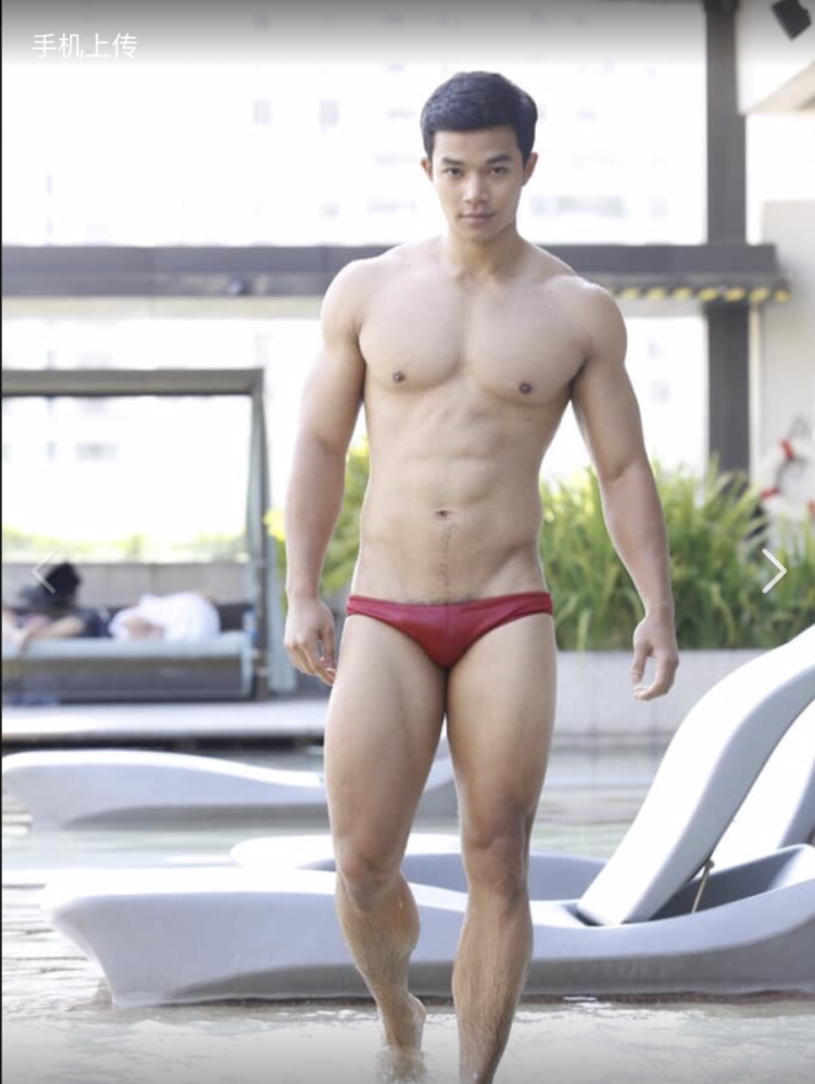 Nick robinson torso penis