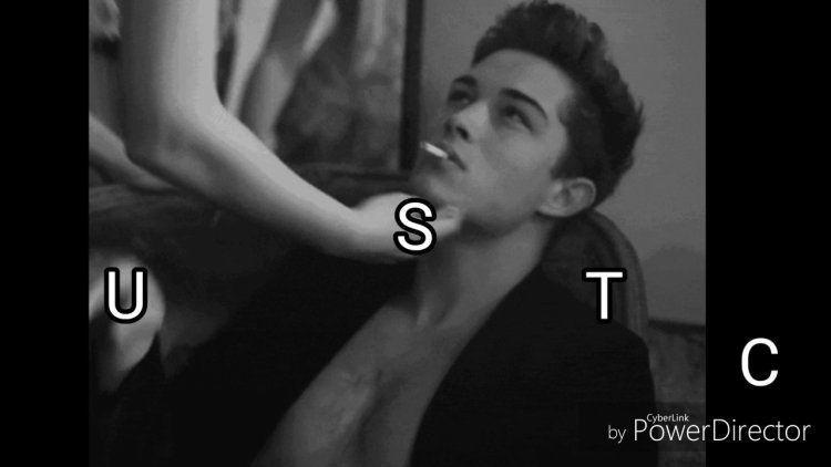 Francisco Lachowski smokes