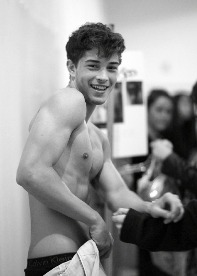 Francisco Lachowski Torso