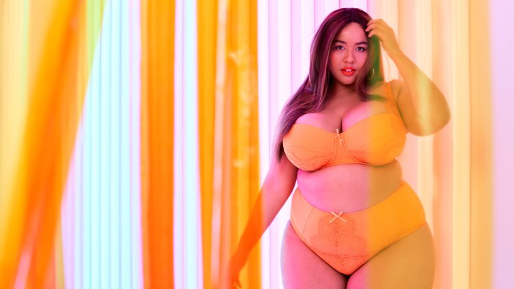 Plus size model Gaby Gregg