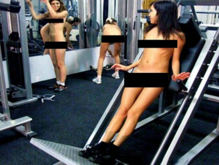 Flashing in the fitness room