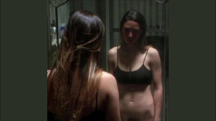 Jennifer Connelly in Requiem for