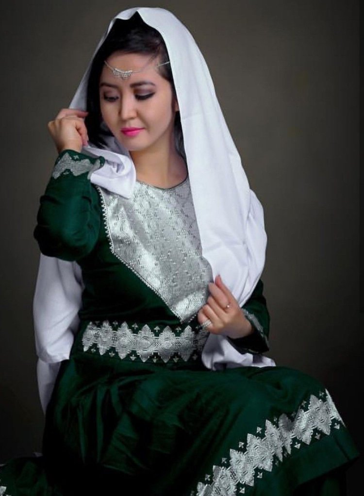Tajik national clothes