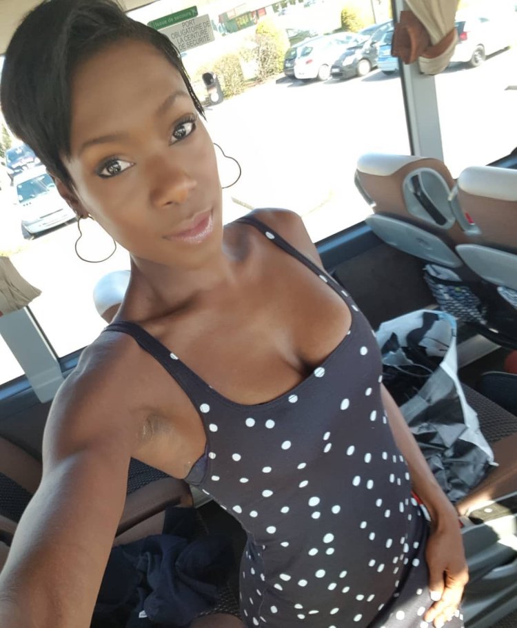 Vanessa James photo in swimsuit