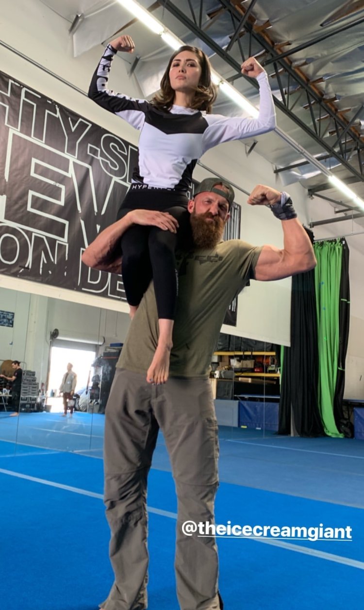 Daniella Pineda feet