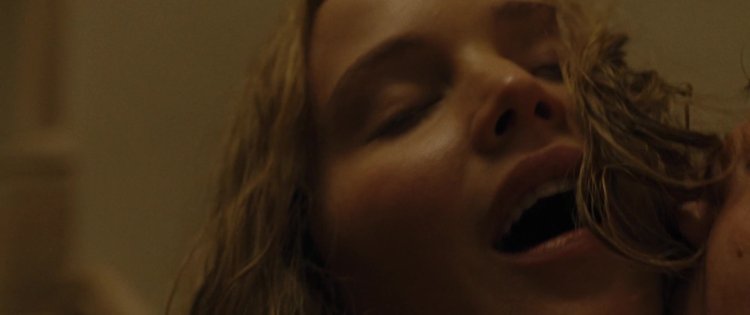 Mom jennifer lawrence scene
