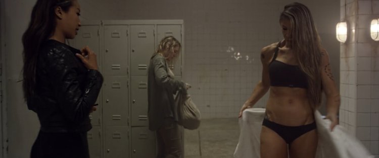 Movie lady Bloody fight