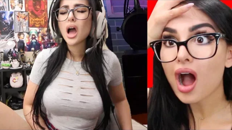 SSSNIPERWOLF mouth