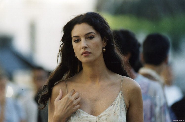 Malena movie 2000 Monica Bellucci
