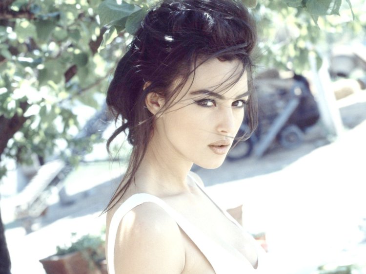 Monica Bellucci 1991