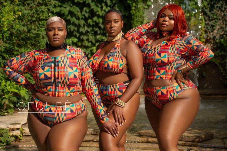Fancy African women with huge hips