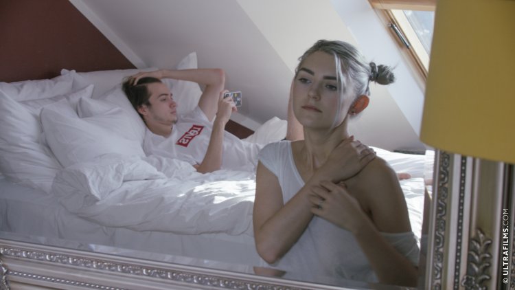 Eva Elfie and laptop guy