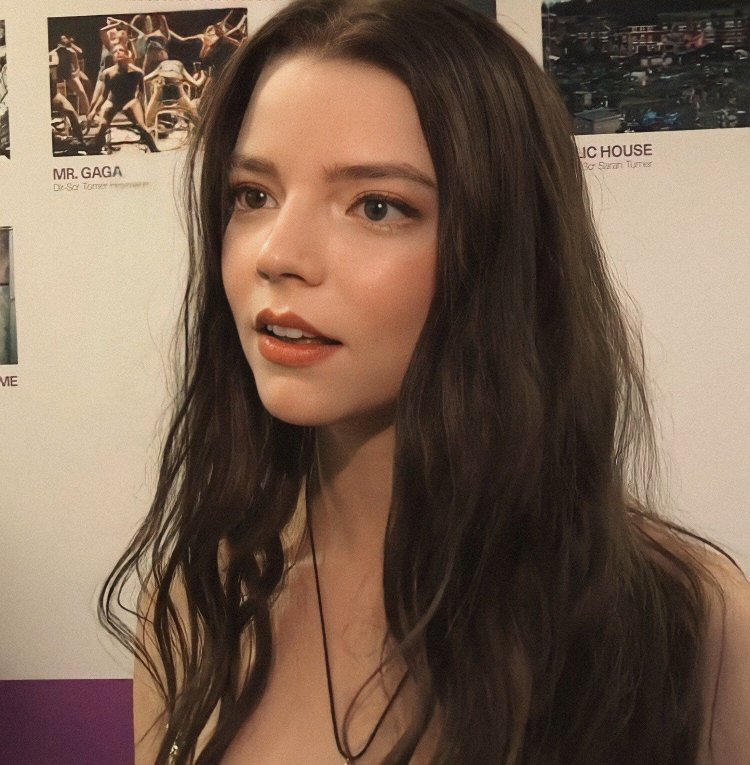 Anna Taylor Joy split