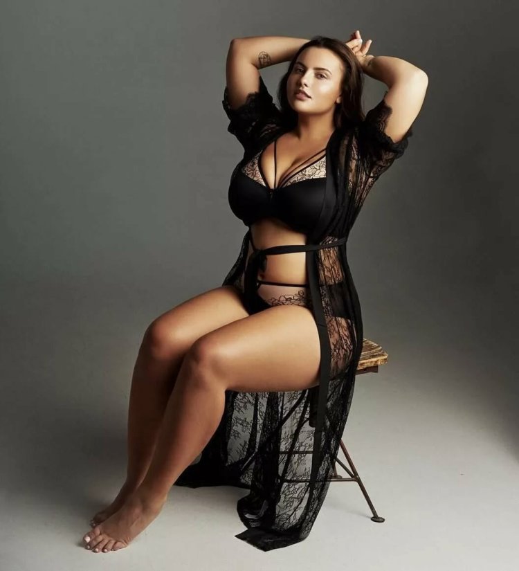 Plussize model Anna Krylova