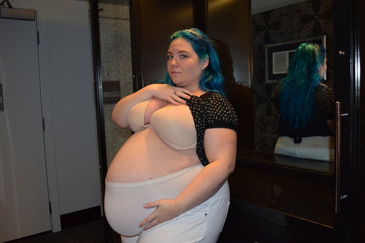 Jasmine Fox plus size