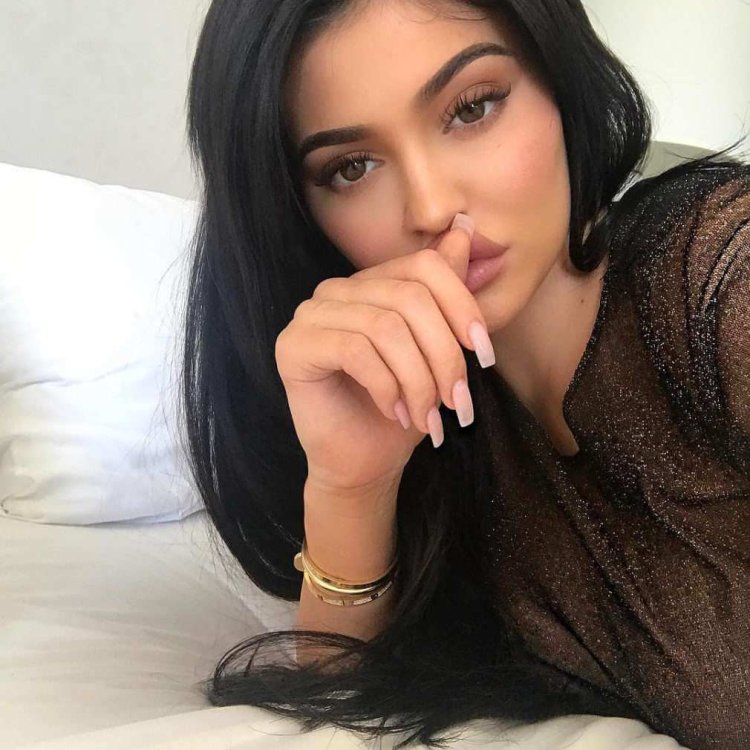 Kylie jenner selfie