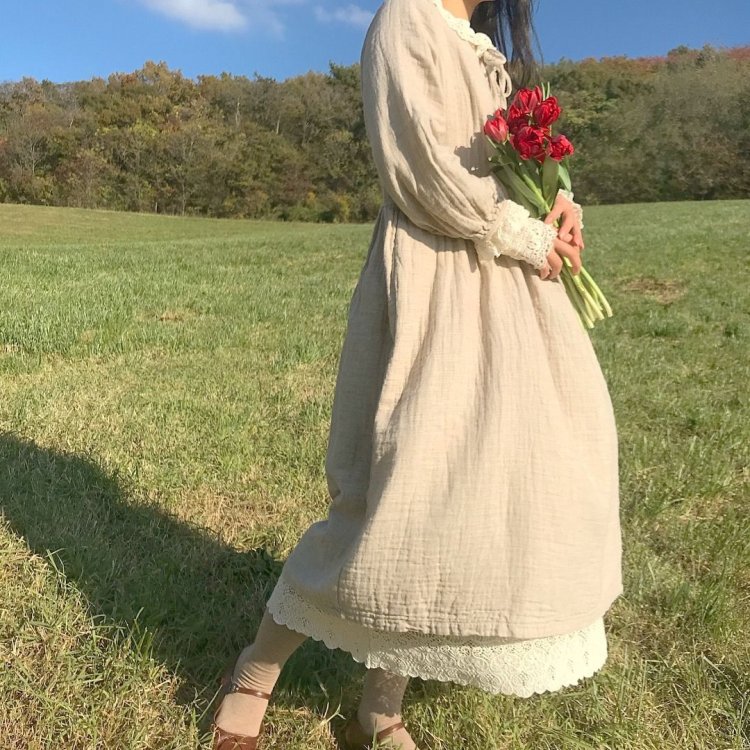 Cottage core clothing style