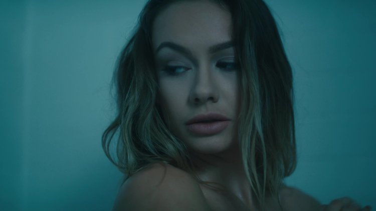 Naomi Swann deepthroat